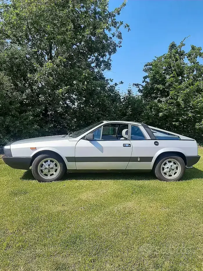 Usata Lancia Beta 120 CV (88 kW) 1980 Grigio Cabrio