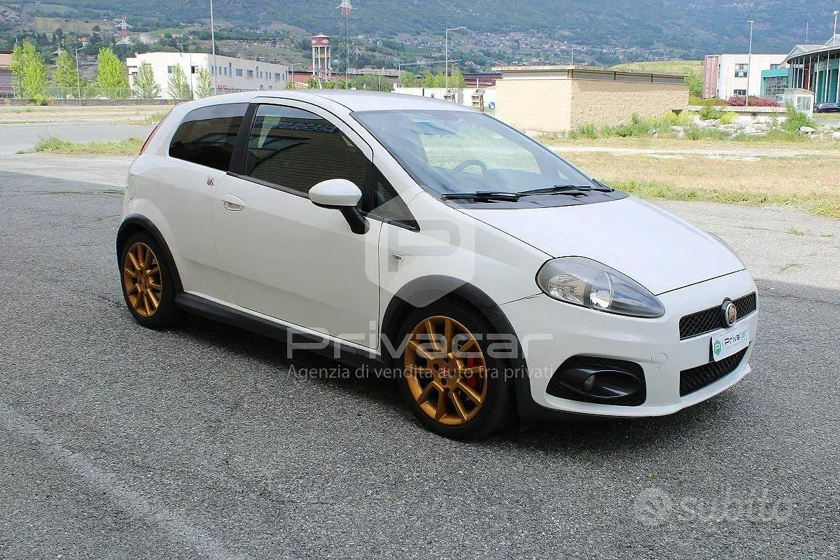 Usata Abarth Grande Punto 155 CV (114 kW) 2010 Bianco Utilitaria