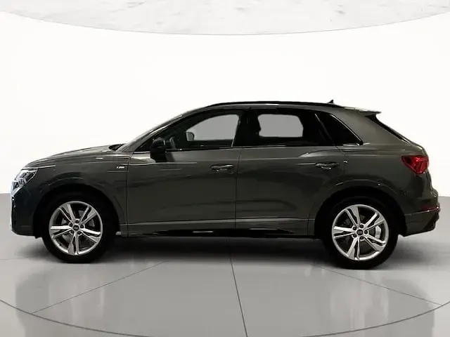 Usata Audi Q3 S-Line 150 CV (110 kW) 2025 Grigio daytona perlato SUV