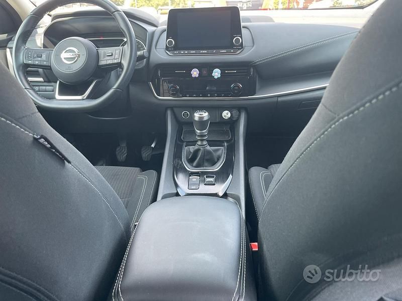 Usata Nissan Qashqai Acenta Premium 140 CV (102 kW) 2021 Nero SUV