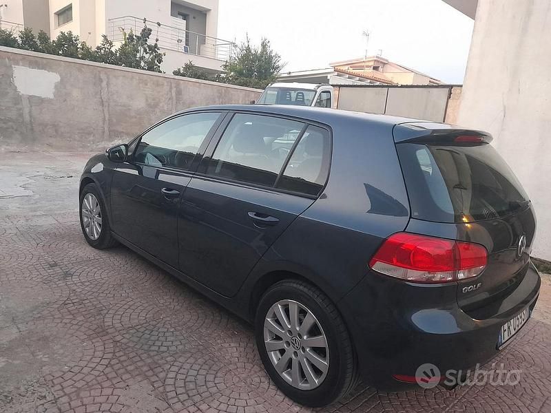 Usata VW Golf VI 110 CV (80 kW) 2009 Blu Utilitaria