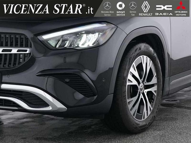 Usata Mercedes GLA180 Advanced 136 CV (100 kW) 2025 Nero cosmo SUV