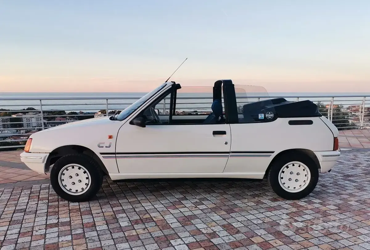 Usata Peugeot 205 54 CV (39 kW) 1989 Cabrio