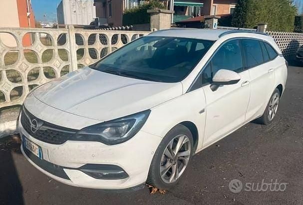 Usata Opel Astra 122 CV (89 kW) 2020 Station wagon