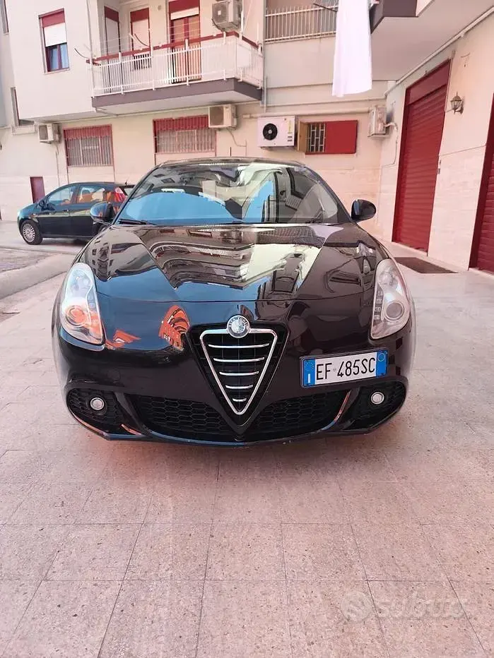 Usata Alfa Romeo Giulietta Progression 105 CV (77 kW) 2011 Nero Utilitaria