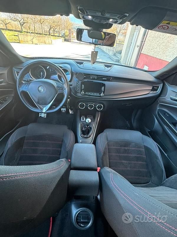 Usata Alfa Romeo Giulietta 120 CV (88 kW) 2021 Nero Berlina