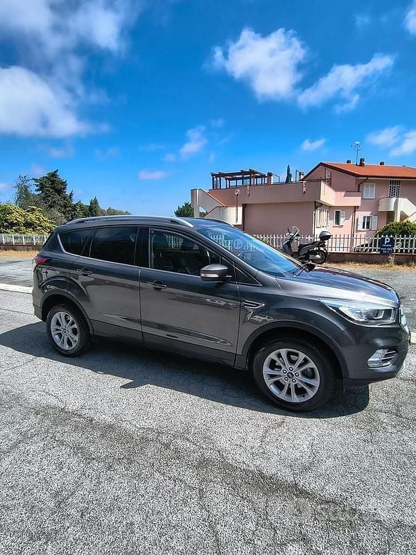 Usata Ford Kuga 120 CV (88 kW) 2018 SUV