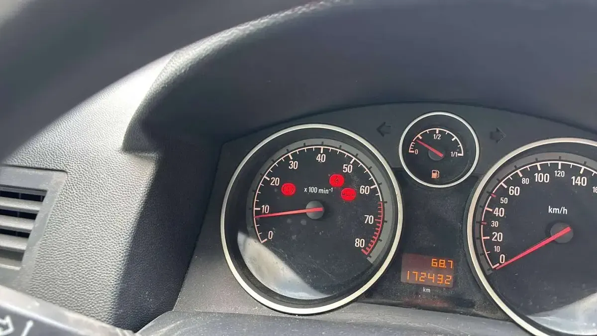 Usata Opel Astra Cosmo 116 CV (85 kW) 2009 Berlina