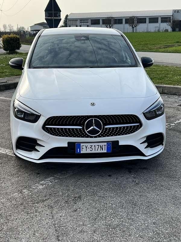 Usata Mercedes B200 Premium 150 CV (110 kW) 2019 Monovolume