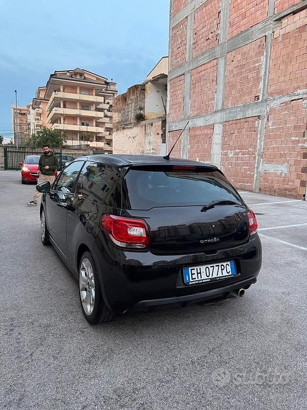 Usata Citroën DS3 90 CV (66 kW) 2011 Nero Utilitaria