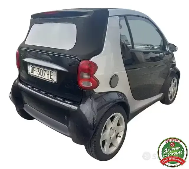 Usata Smart ForTwo Cabrio Passion 61 CV (44 kW) 2004 Nero Cabrio