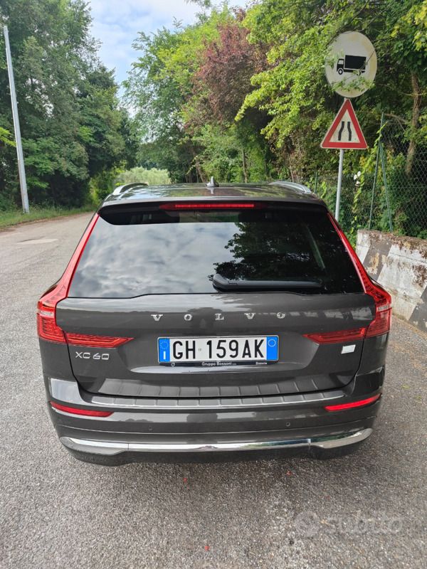 Usata Volvo XC60 253 CV (186 kW) 2021 Grigio SUV