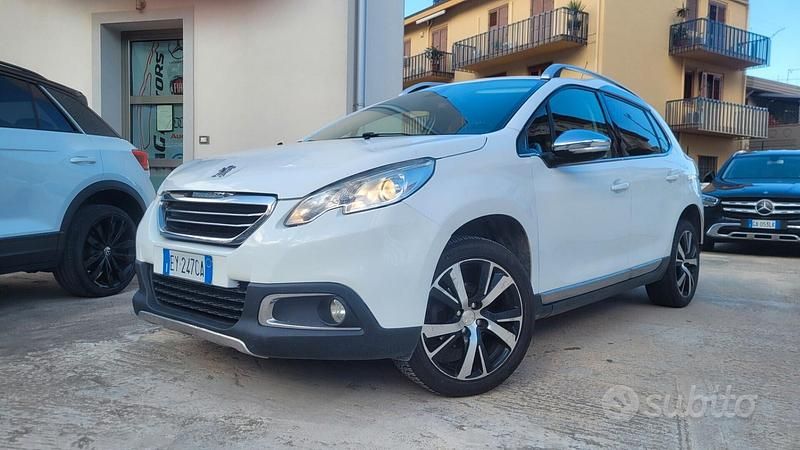 Usata Peugeot 2008 92 CV (67 kW) 2015 Bianco SUV
