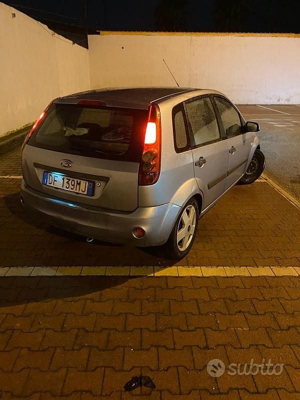 Usata Ford Fiesta 53 CV (38 kW) 2009 Berlina