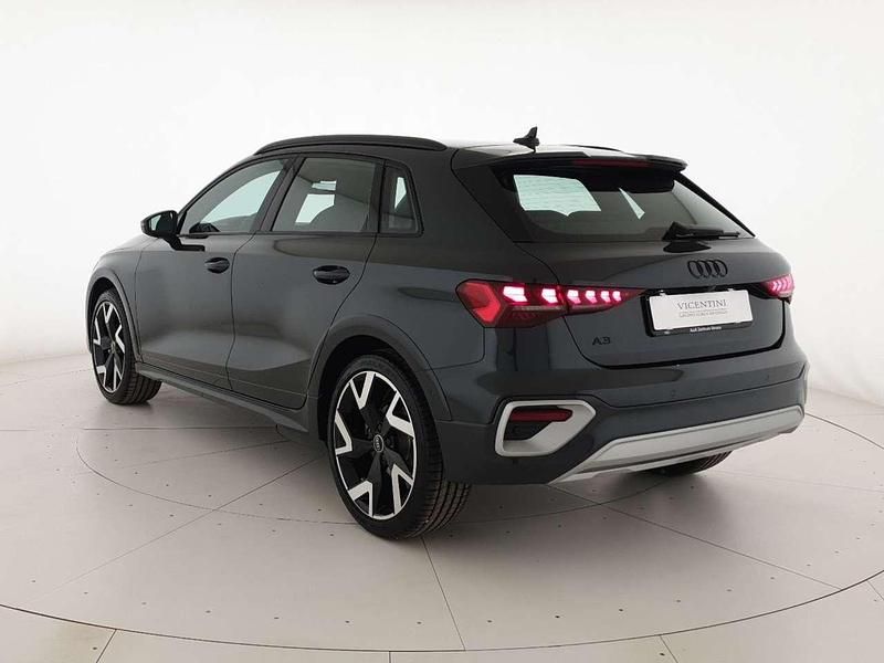 Nuova Audi A3 S-Line 150 CV (110 kW) 2026 Grigio manhattan metallizzato Berlina