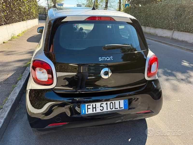 Usata Smart ForFour 2017 Nero Utilitaria