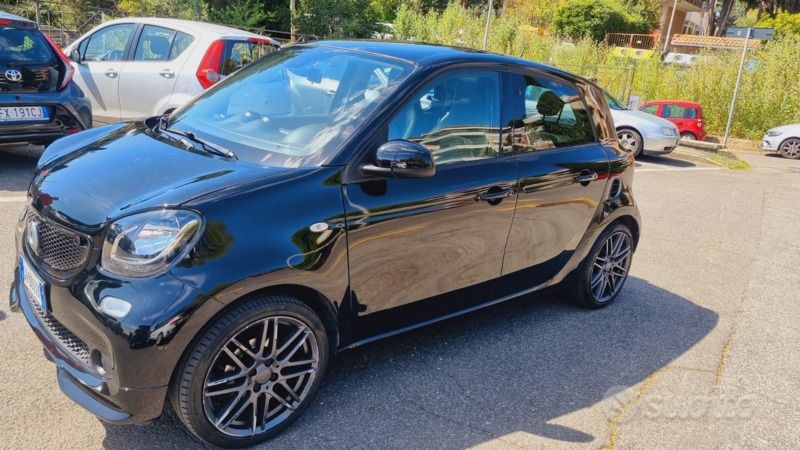 Usata Smart ForFour Brabus 90 CV (66 kW) 2019 Nero Utilitaria