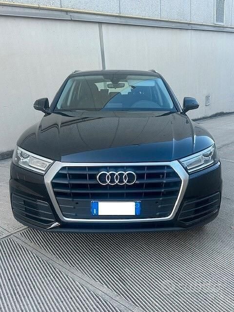 Nero Usata 2020 Audi Q5 Business SUV | 27.500 € (Super prezzo) - Immagine 1/4