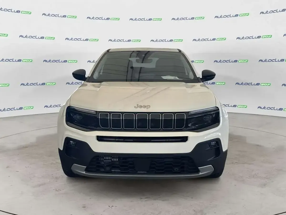 Nuova Jeep Avenger Summit 109 CV (80 kW) 2025 Vernice pastello  snow SUV