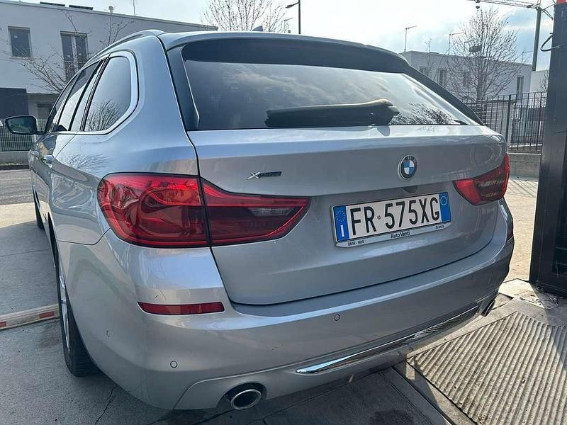 Usata BMW 520 Luxury Line 190 CV (139 kW) 2018 Argento Station wagon