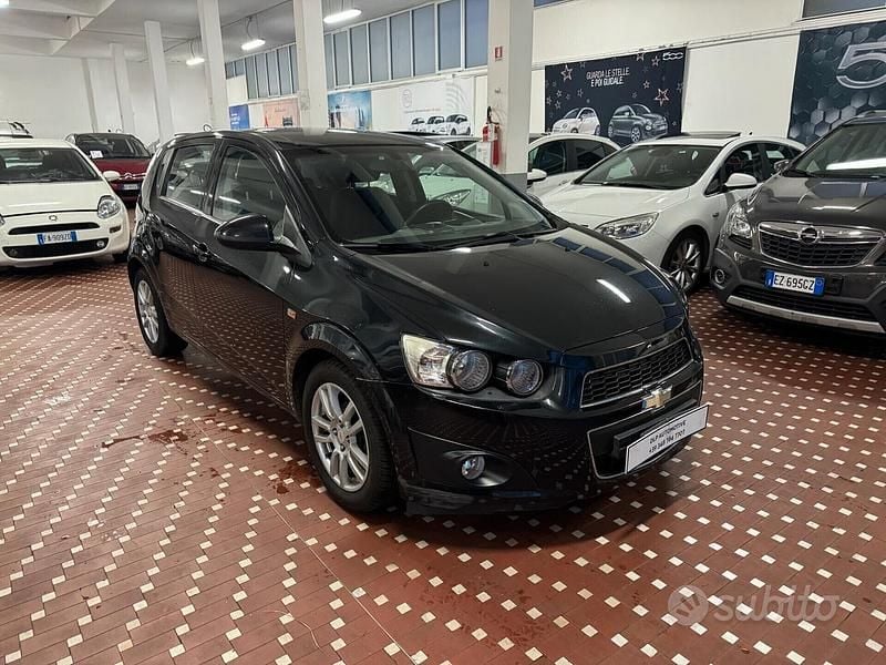 Usata Chevrolet Aveo LTZ 86 CV (63 kW) 2014 Nero Berlina