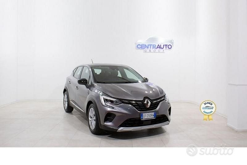 Usata Renault Captur Business 116 CV (85 kW) 2021 Grigio SUV
