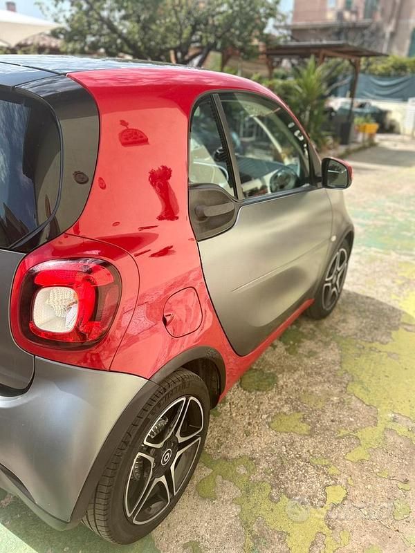 Usata Smart ForTwo Coupé 71 CV (52 kW) 2017 Utilitaria