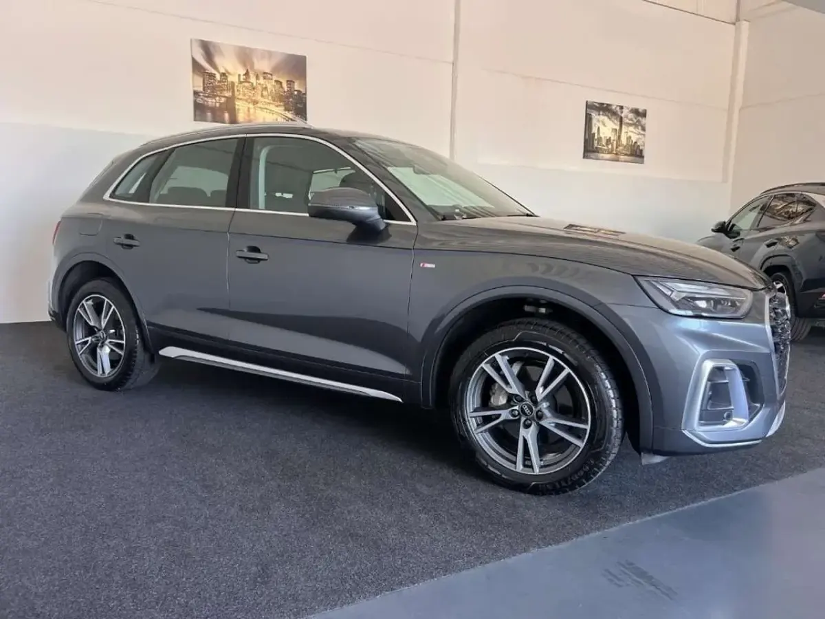 Usata Audi Q5 S-Line 204 CV (150 kW) 2022 Grigio SUV