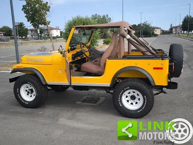 Usata Jeep CJ 150 CV (110 kW) 1977 Giallo SUV