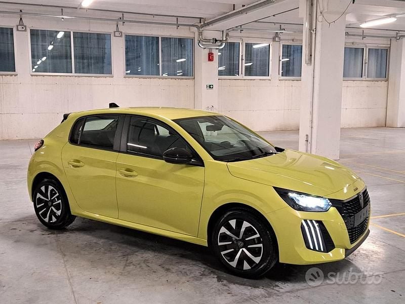 Usata Peugeot 208 Active 101 CV (74 kW) 2024 Giallo Utilitaria