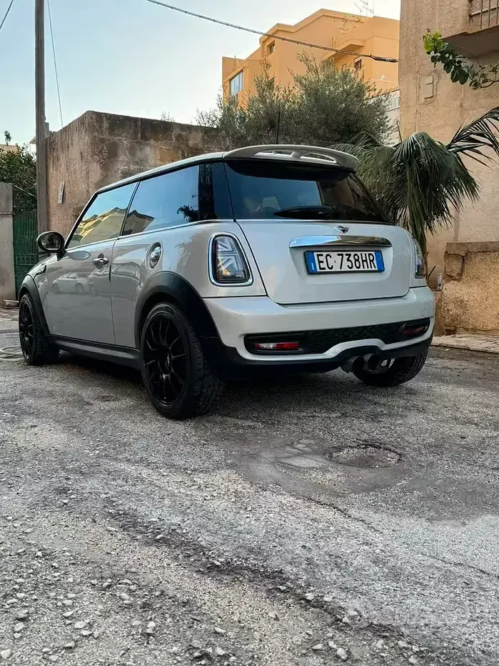 Usata Mini Cooper S 184 CV (135 kW) 2010 Giallo Utilitaria