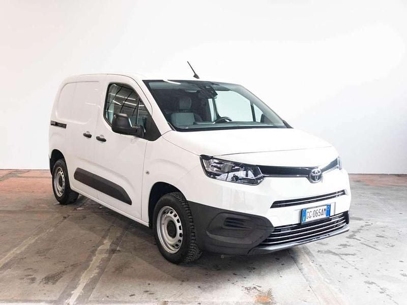 Usata Toyota Proace Active 102 CV (75 kW) 2021 Bianco Monovolume
