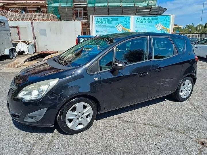 Usata Opel Meriva Cosmo 95 CV (69 kW) 2016 Nero Monovolume