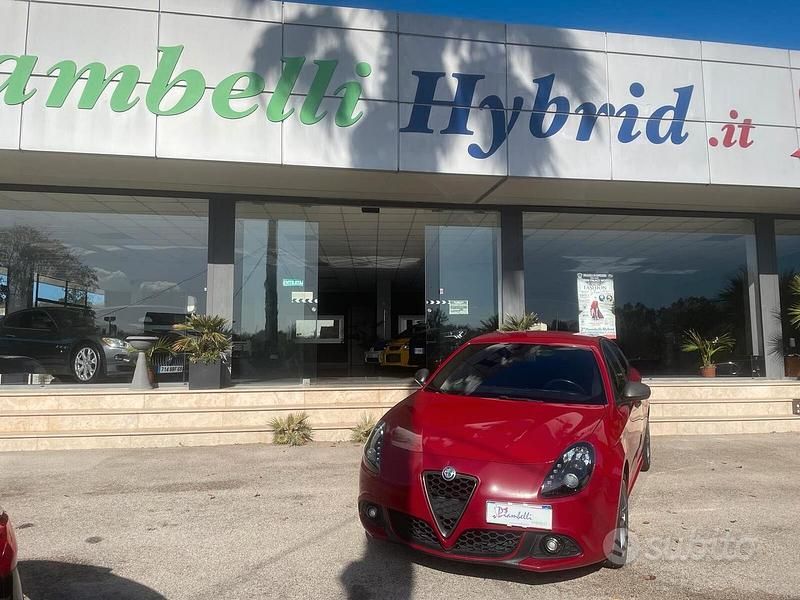Rosso Usata 2016 Alfa Romeo Giulietta Super Tre volumi | 11.490 € (Cara) - Immagine 1/4