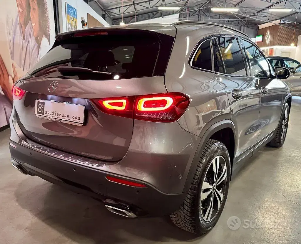 Usata Mercedes GLA200 150 CV (110 kW) 2023 Antracite SUV