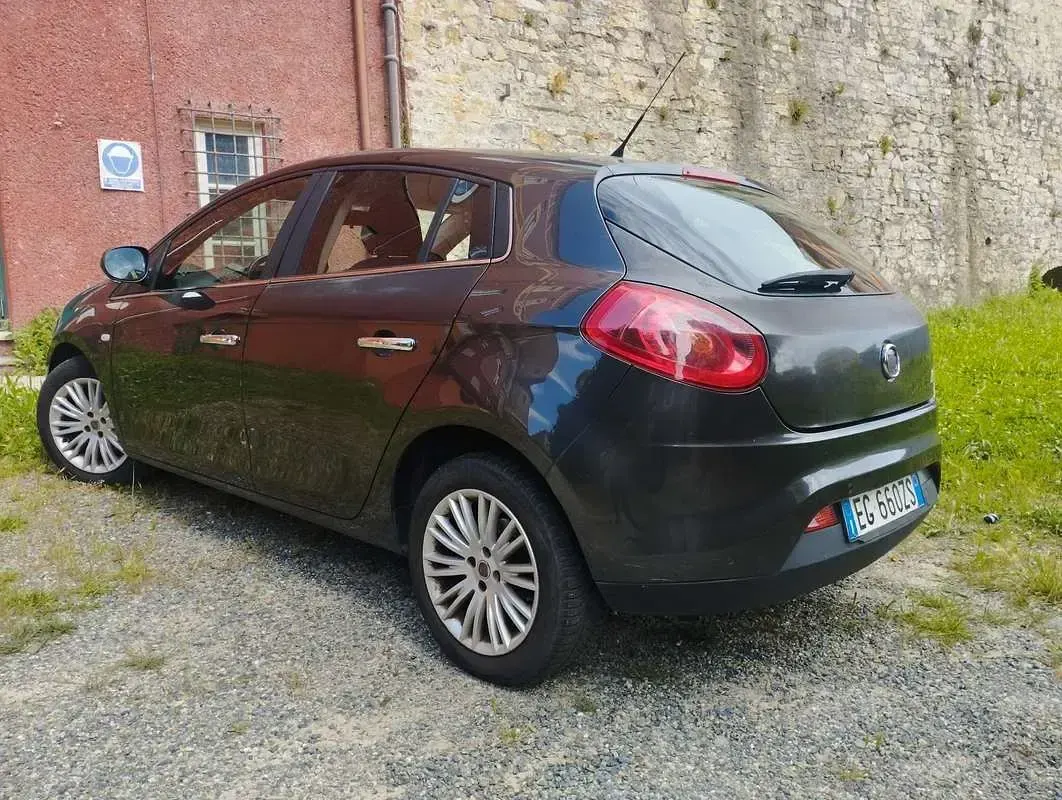 Usata Fiat Bravo 105 CV (77 kW) 2011 Utilitaria