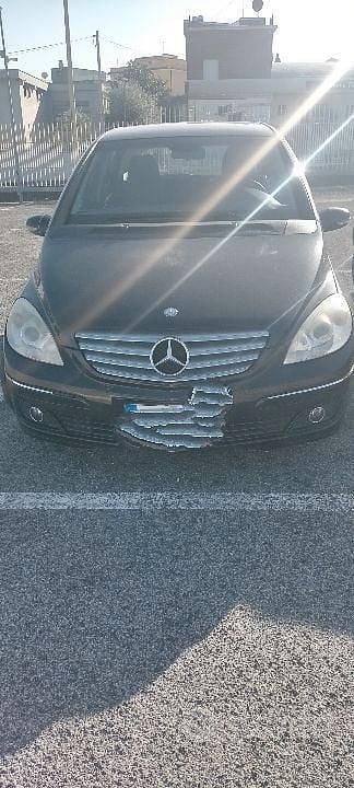 Nero Usata 2007 Mercedes B200 Monovolume | 1350 € (Super prezzo) - Immagine 1/4
