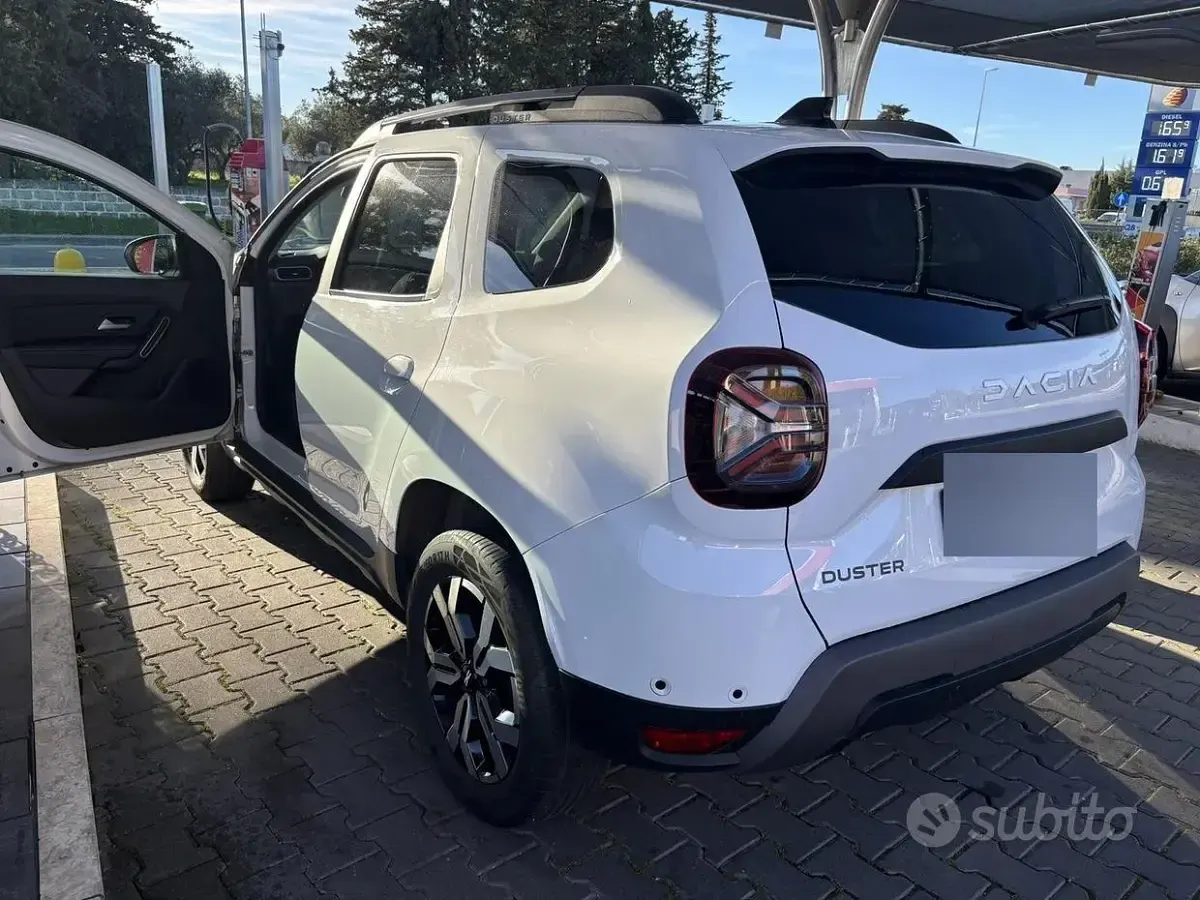 Usata Dacia Duster 101 CV (74 kW) 2024 Bianco SUV