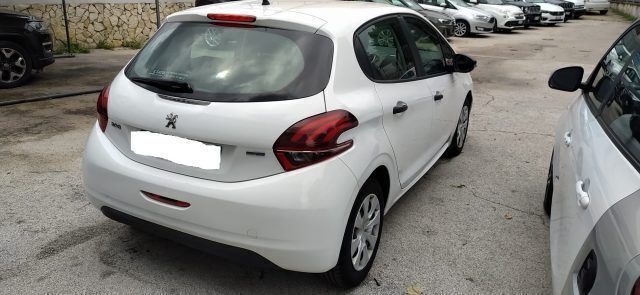 Usata Peugeot 208 Active 99 CV (72 kW) 2016 Bianco Utilitaria