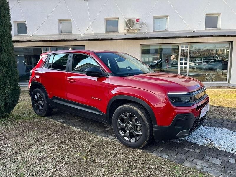 Usata Jeep Avenger Longitude 101 CV (74 kW) 2023 Rosso SUV