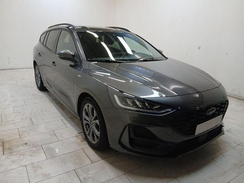 Usata Ford Focus ST-Line 116 CV (85 kW) 2024 Grigio Station wagon