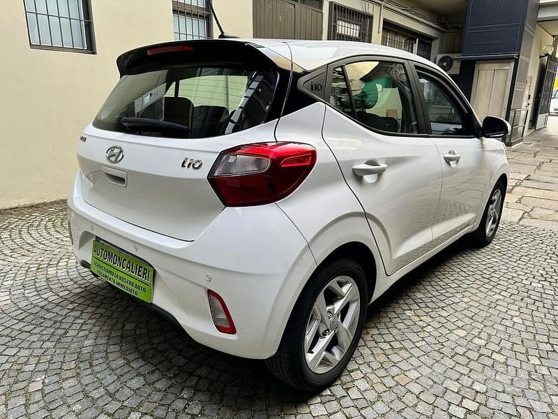 Używany Hyundai i10 67 KM (49 kW) 2021 Biały Hatchback