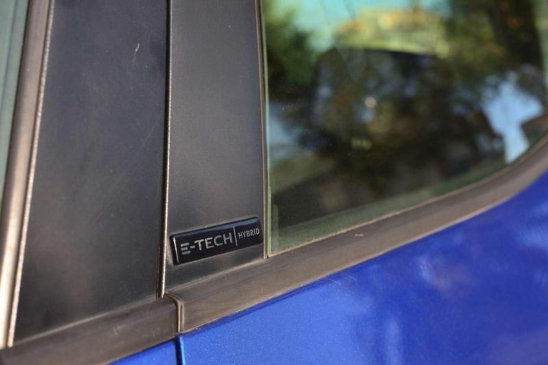 Usata Renault Clio V Zen 140 CV (102 kW) 2021 Blu/azzurro Berlina