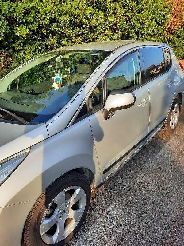 Usata Peugeot 3008 Active 111 CV (81 kW) 2013 Station wagon