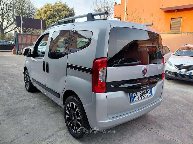 Usata Fiat Qubo Lounge 69 CV (50 kW) 2017 Grigio chiaro Monovolume
