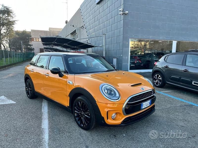 Arancione Usata 2017 Mini Cooper Clubman Station wagon | 13.500 € (Buon prezzo) - Immagine 1/4