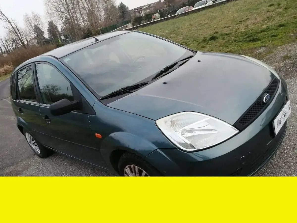 Usata Ford Fiesta 75 CV (55 kW) 2003 Other Utilitaria