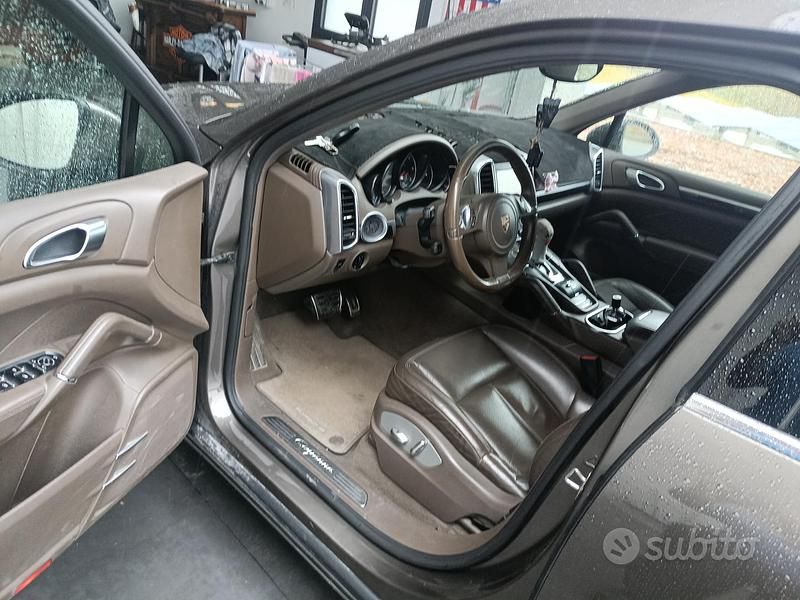 Usata Porsche Cayenne 245 CV (180 kW) 2012 SUV