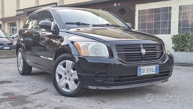 Usata Dodge Caliber SXT 140 CV (102 kW) 2006 Nero Utilitaria