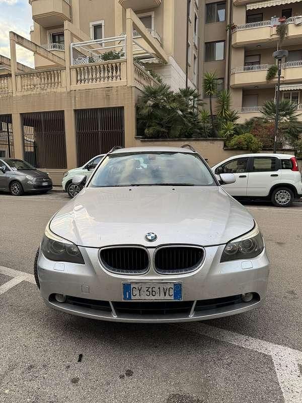 Usata BMW 530 218 CV (160 kW) 2005 Argento Station wagon